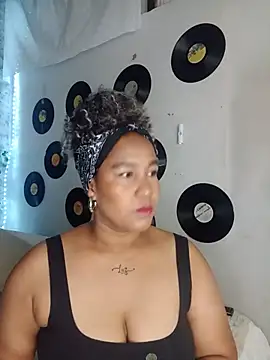 medusafox  online show from 04.20.26