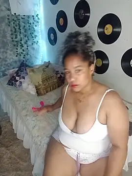 Snapshot of medusafox_ chatting on 04.22.26 medusafox online show from 04.22.26