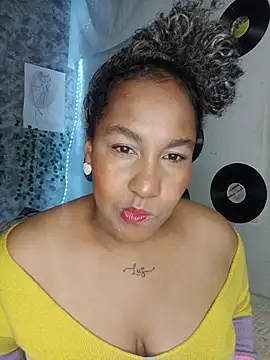 Snapshot of medusafox_ chatting on 04.29.26 medusafox online show from 04.29.26