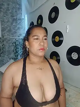 Snapshot of medusafox_ chatting on 05.10.26 medusafox online show from 05.10.26