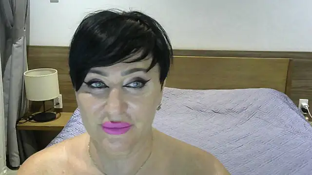 Snapshot of Kleotempt chatting on 07.15.26 Kleotempt online show from 07.15.26