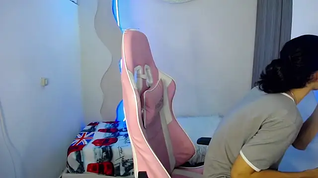 Larry craft online show from 04.09.26