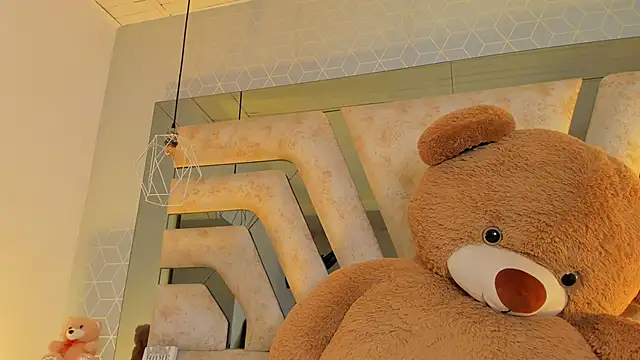 AuroraFlowers online show from 03.08.26