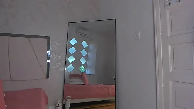 Arii wilde online show from 04.20.26