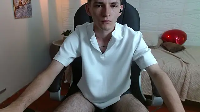 Snapshot of trevor_mob chatting on 03.04.26 trevor mob online show from 03.04.26