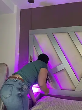 Ashleeyprincess01 online show from 04.20.26