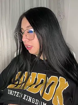Snapshot of Ashleeyprincess01 chatting on 05.06.26 Ashleeyprincess01 online show from 05.06.26
