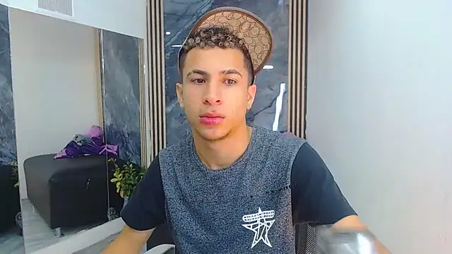 Snapshot of Hollmanhot chatting on 05.14.26 Hollmanhot online show from 05.14.26