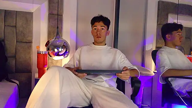 Austin Reedss online show from 04.18.26