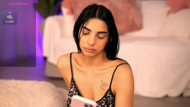 AvaCalvert online show from 04.18.26