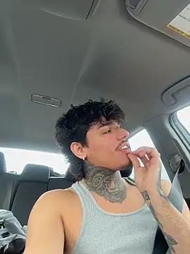 Snapshot of SNAKEARM chatting on 03.03.26 SNAKEARM online show from 03.03.26