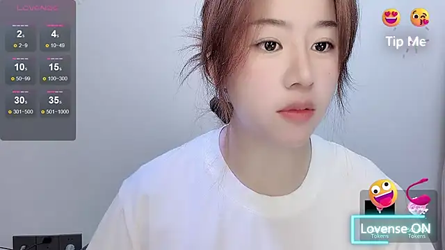 Snapshot of Baixi-01 chatting on 04.25.26 Baixi-01 online show from 04.25.26