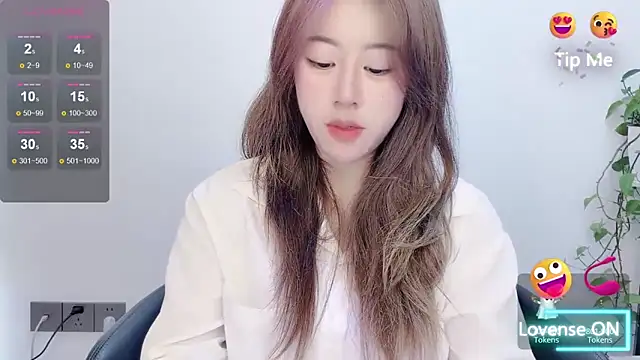 Snapshot of Baixi-01 chatting on 05.25.26 Baixi-01 online show from 05.25.26