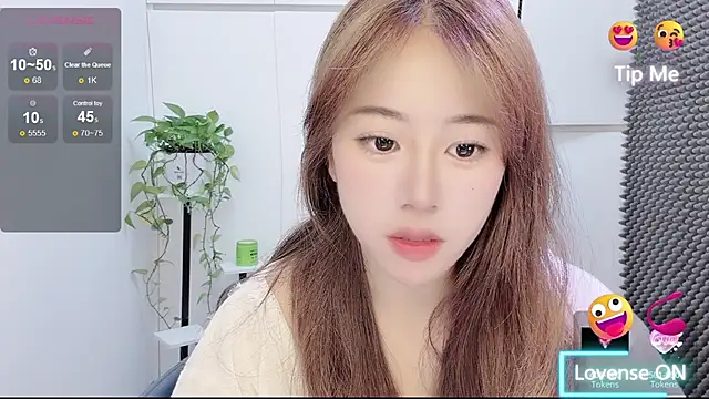 Snapshot of Baixi-01 chatting on 07.16.26 Baixi-01 online show from 07.16.26