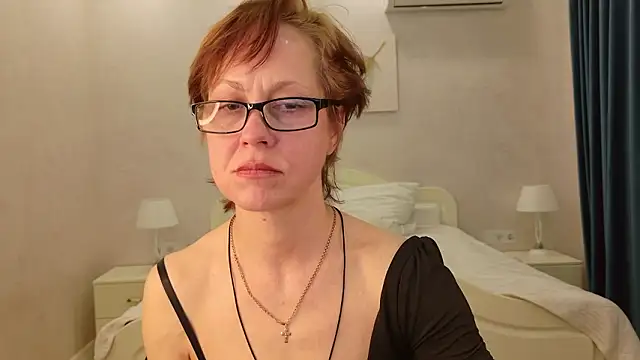 LioraWeiss online show from 03.26.26