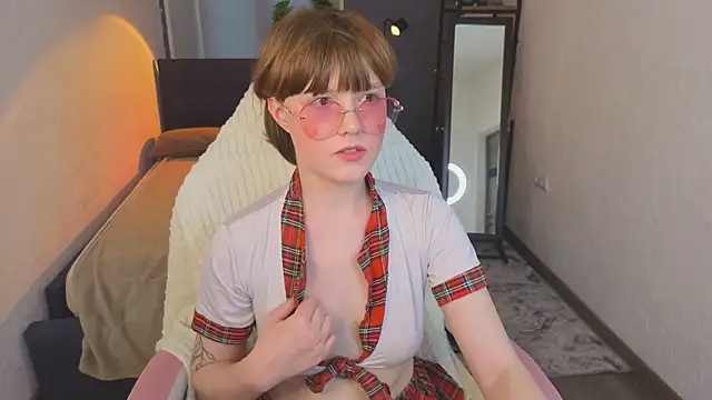  DreamLuna1  online show from 03.25.26