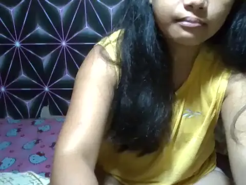 Flowerbebe online show from 04.18.26