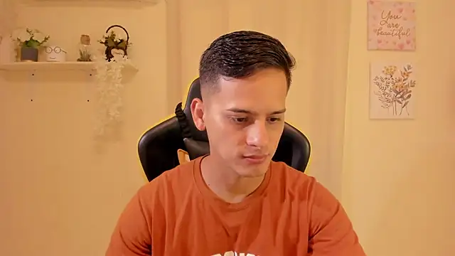 Snapshot of sexy_andres01 chatting on 02.26.26 sexy andres01 online show from 02.26.26