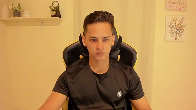 sexy andres01 online show from 06.18.26