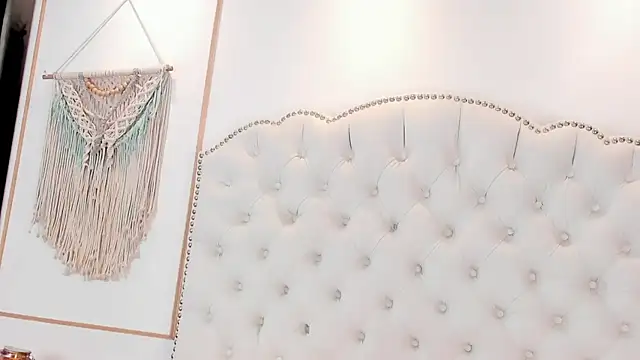 Sara funy online show from 03.31.26