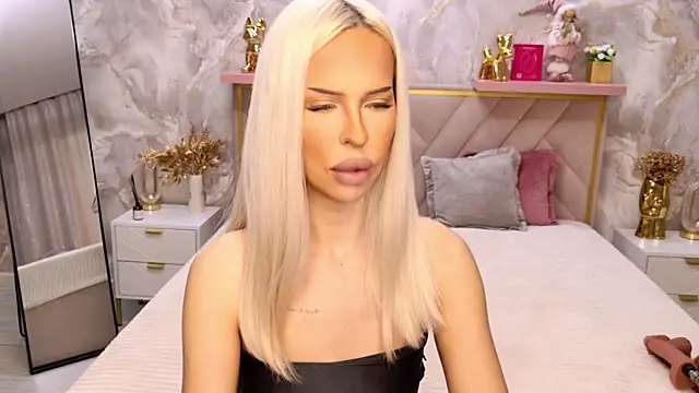 EvaXElfi online show from 04.19.26