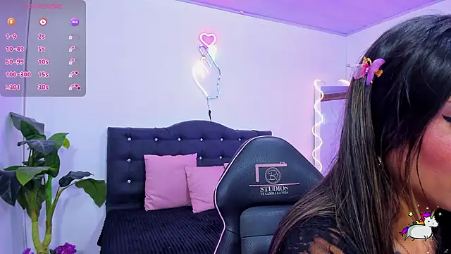 LINDSAY TAY online show from 03.17.26