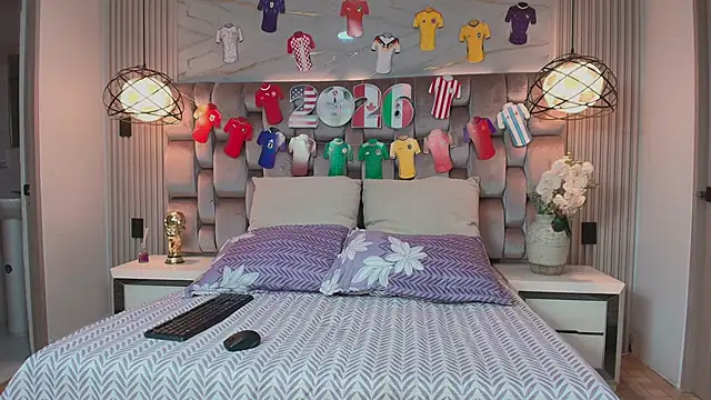 gabyevans4 online show from 06.12.26