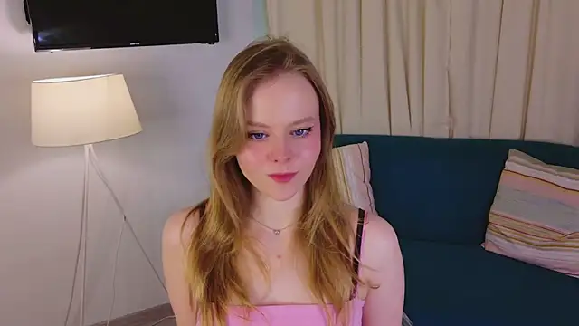 Snapshot of Sophie_Peach_ chatting on 03.03.26 Sophie Peach online show from 03.03.26