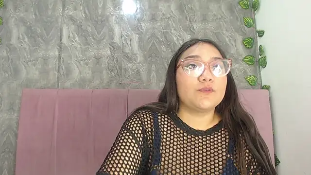 Snapshot of anyela_donecm chatting on 05.19.26 anyela donecm online show from 05.19.26