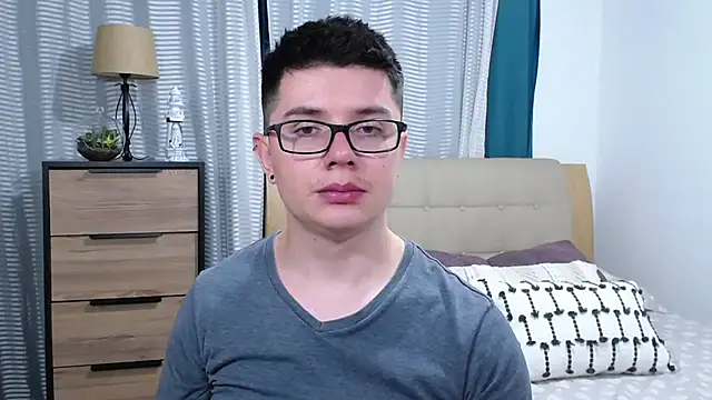 Snapshot of BlackFoXXX69 chatting on 06.11.26 BlackFoXXX69 online show from 06.11.26