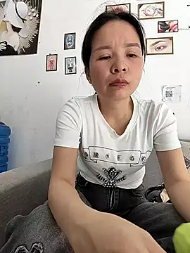 Ivy Trix2 online show from 04.02.26