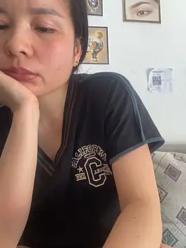 Ivy Trix2 online show from 04.08.26