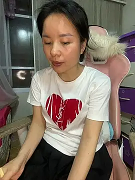 Ivy Trix2 online show from 04.10.26