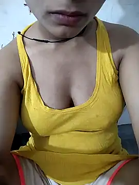 Snapshot of Hey__honey chatting on 04.17.26 Hey honey online show from 04.17.26