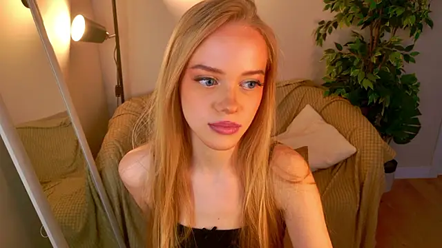 Snapshot of Dear_Tessa chatting on 03.04.26 Dear Tessa online show from 03.04.26