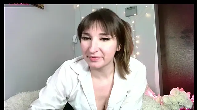 Birdie Kiss online show from 04.20.26