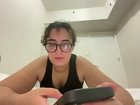 yassiestar online show from 03.30.26