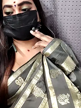 Cutie Nila online show from 04.18.26