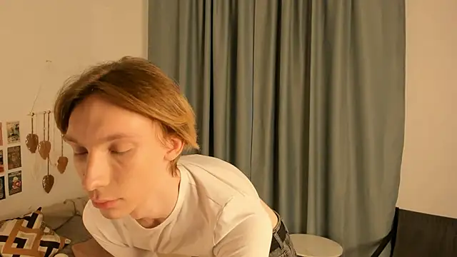 Snapshot of SilverFeral chatting on 02.28.26 SilverFeral online show from 02.28.26