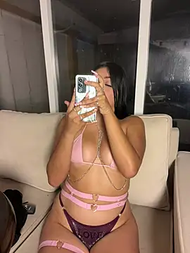 GeorgiaPink  online show from 02.26.26