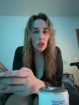 JuliaPrivat online show from 03.03.26