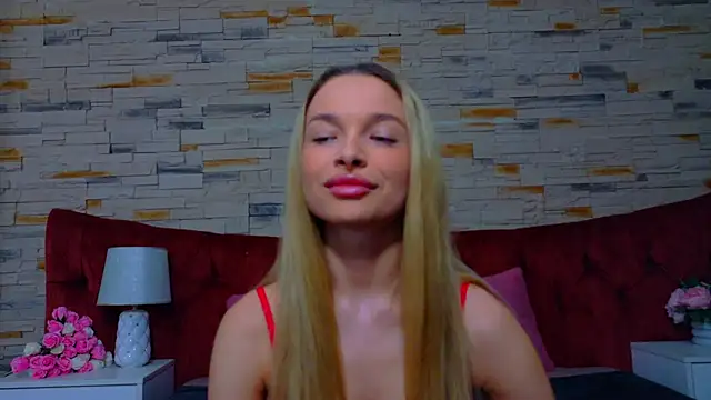 LannaSkyy online show from 04.18.26