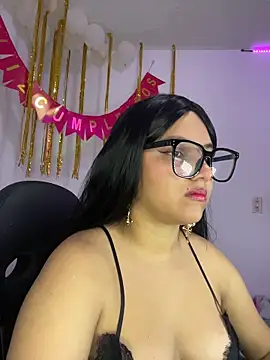 aurora bela online show from 04.04.26