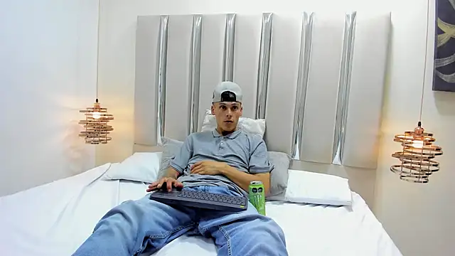 Snapshot of Ethan_Wolfe chatting on 02.27.26 Ethan Wolfe online show from 02.27.26