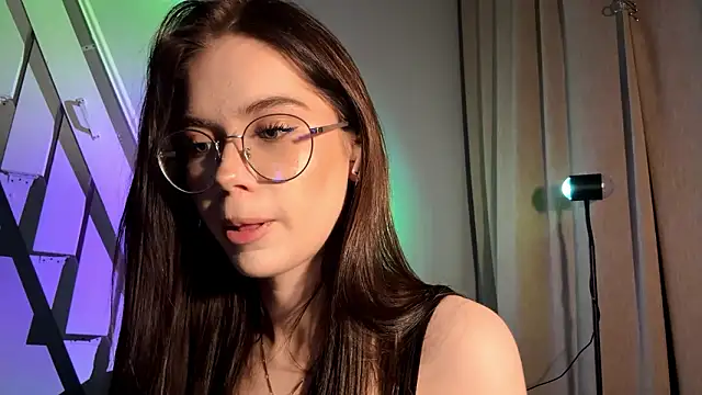 Snapshot of DebraSchneider chatting on 03.03.26 DebraSchneider online show from 03.03.26