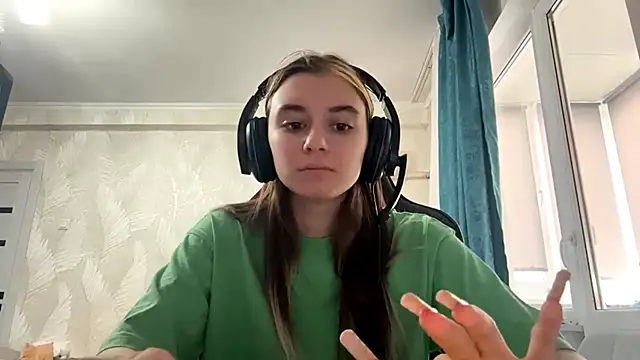 Snapshot of PluralPalaver chatting on 03.04.26 PluralPalaver online show from 03.04.26