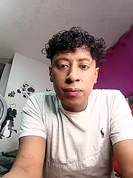 Snapshot of James_large_cock chatting on 03.02.26 James large cock online show from 03.02.26