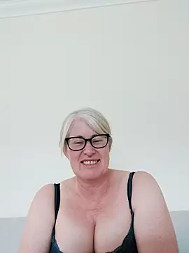FlirtyFleur-x online show from 05.03.26