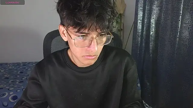 Snapshot of noah_millerx chatting on 05.21.26 noah millerx online show from 05.21.26