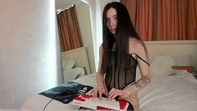 Snapshot of KaylaArt chatting on 03.04.26 KaylaArt online show from 03.04.26